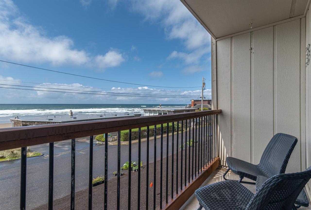 Surftides Plaza Rentals Lincoln City Exteriör bild